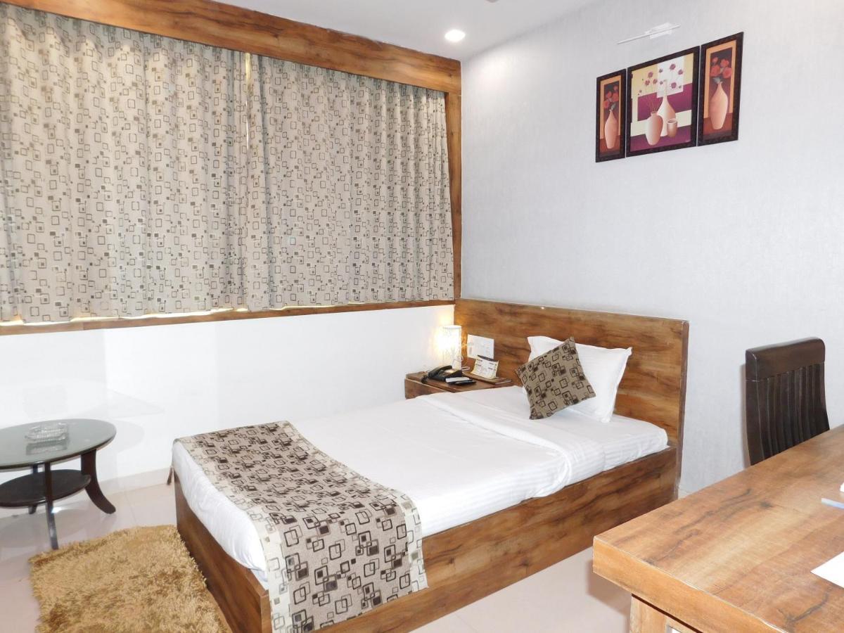 Hotel Shiva Club And Resort Mundra 外观 照片