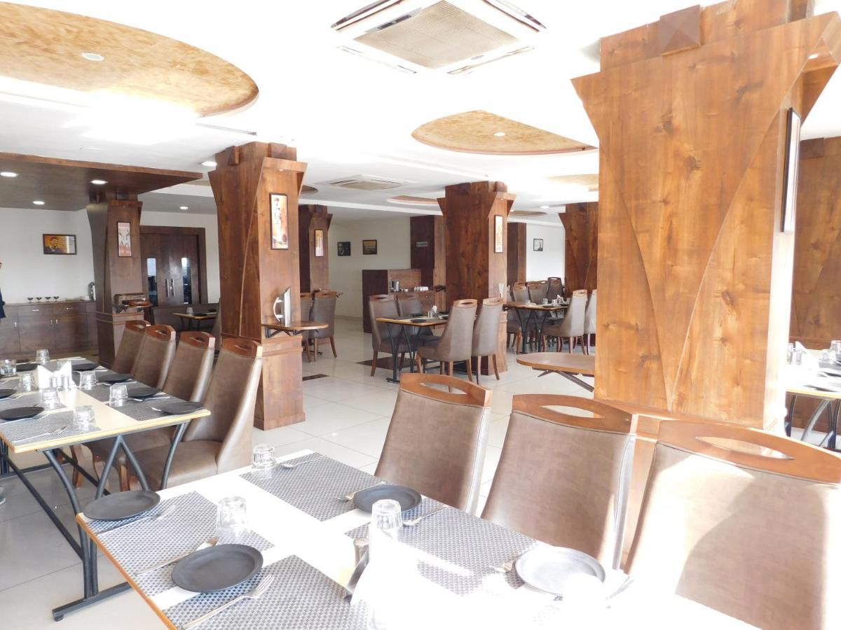 Hotel Shiva Club And Resort Mundra 外观 照片